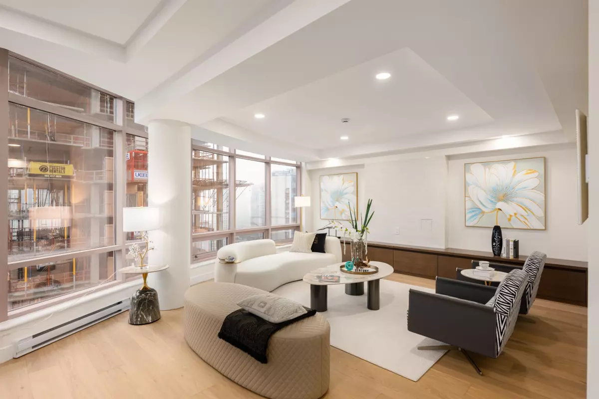 Living Room Photo of 18A 1500 Alberni Street, Vancouver, BC