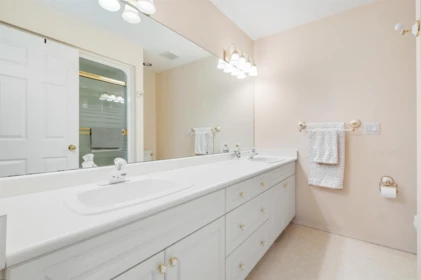 Laundry Room Photo of 21747 100 Avenue, Langley, BC