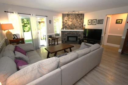Breakfast Nook Photo of 43 32361 Mcrae Avenue, Mission, BC