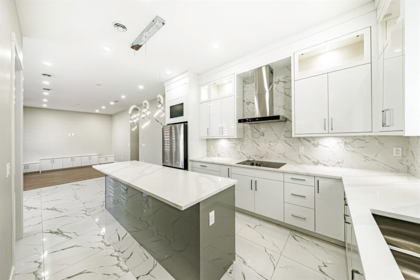 Kitchen Island Photo of 14711 62a Avenue, Surrey, BC