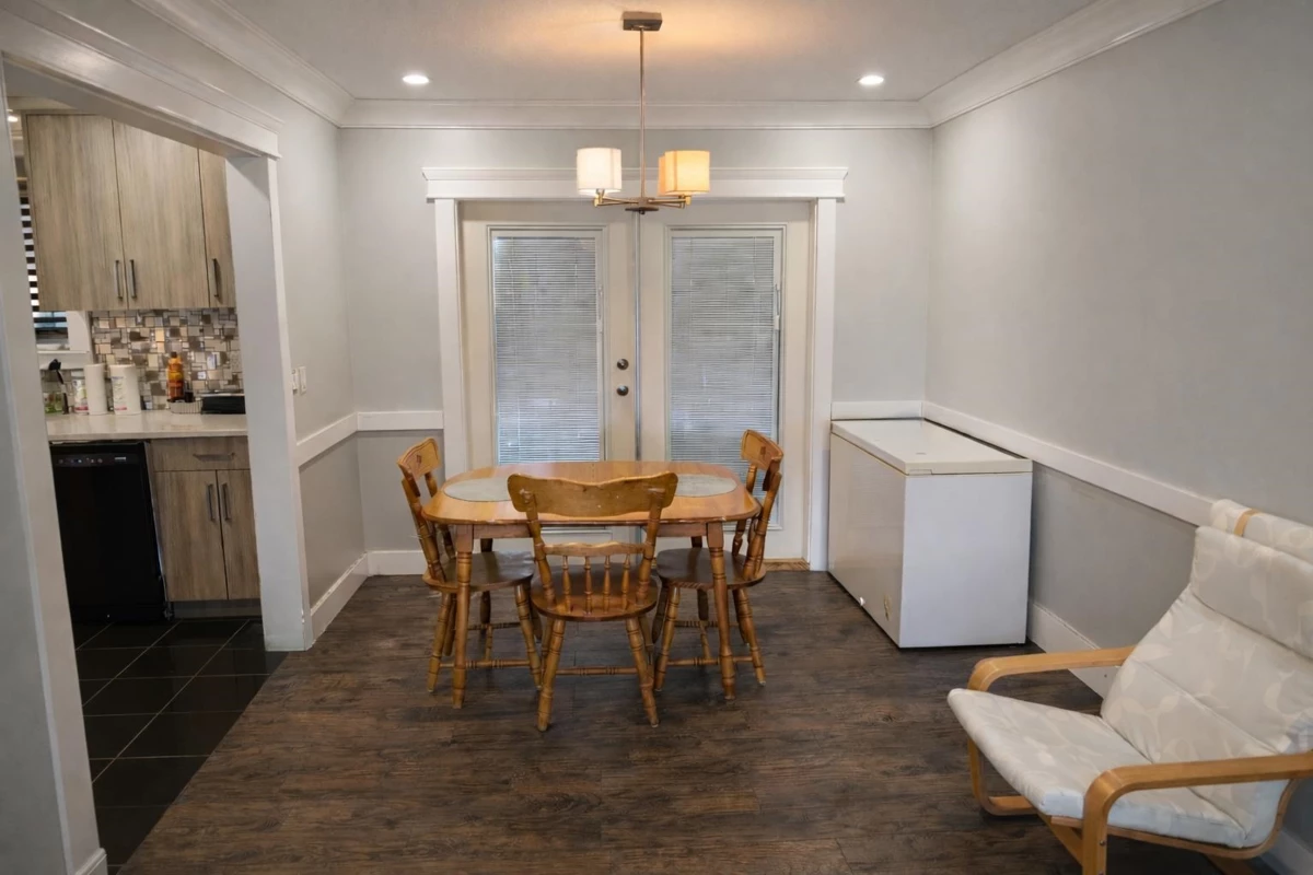 Dining Area Photo of 1960 Catalina Crescent, Abbotsford, BC