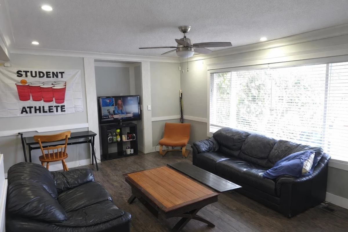 Living Room Photo of 1960 Catalina Crescent, Abbotsford, BC