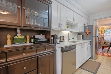 Kitchen Island Photo of 19 9971 151 Street, Surrey, BC