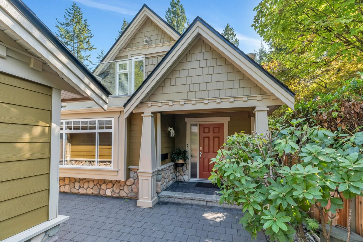 Exterior Rear Photo of 950 Seymour Boulevard, North Vancouver, BC