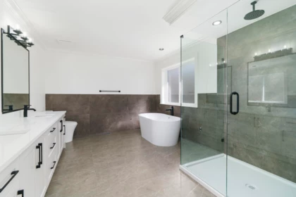 Powder Room Photo of 11016 241a Street, Maple Ridge, BC