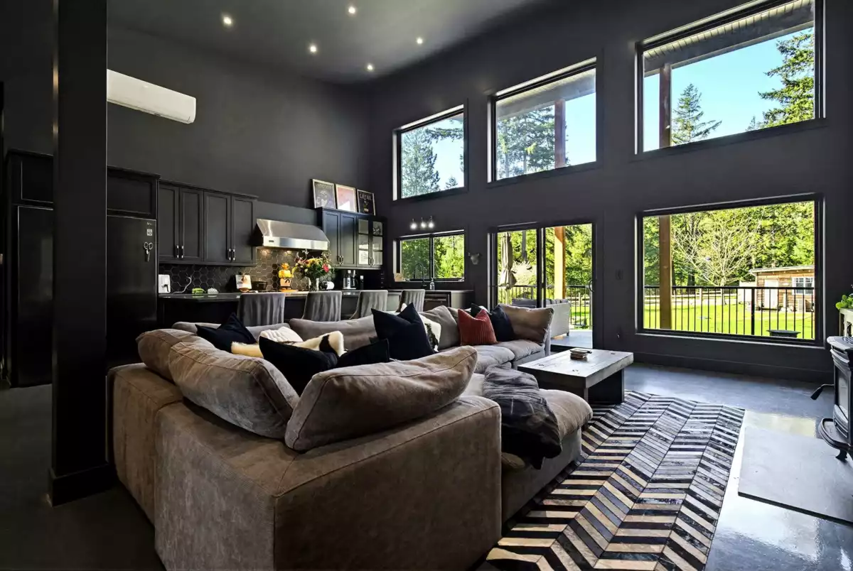 Living Room Photo of 10377 North Deroche Road, Mission, BC