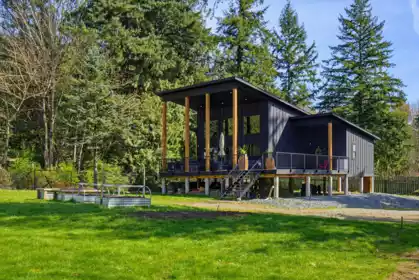 Front Yard Photo of 10377 North Deroche Road, Mission, BC