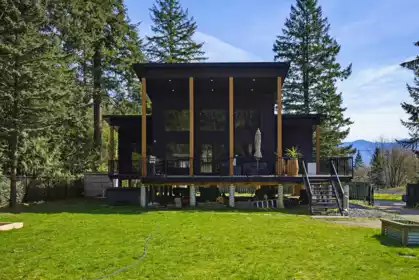 Hot Tub / Spa Photo of 10377 North Deroche Road, Mission, BC