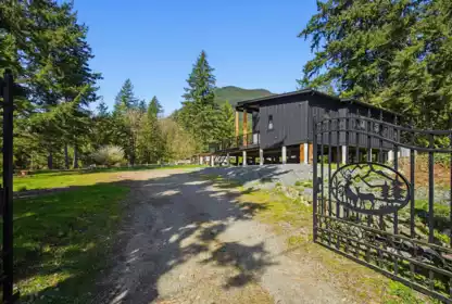 Outdoor Deck Photo of 10377 North Deroche Road, Mission, BC
