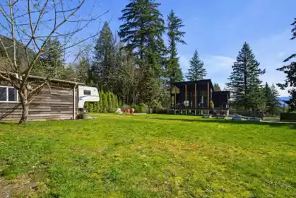 Swimming Pool Photo of 10377 North Deroche Road, Mission, BC