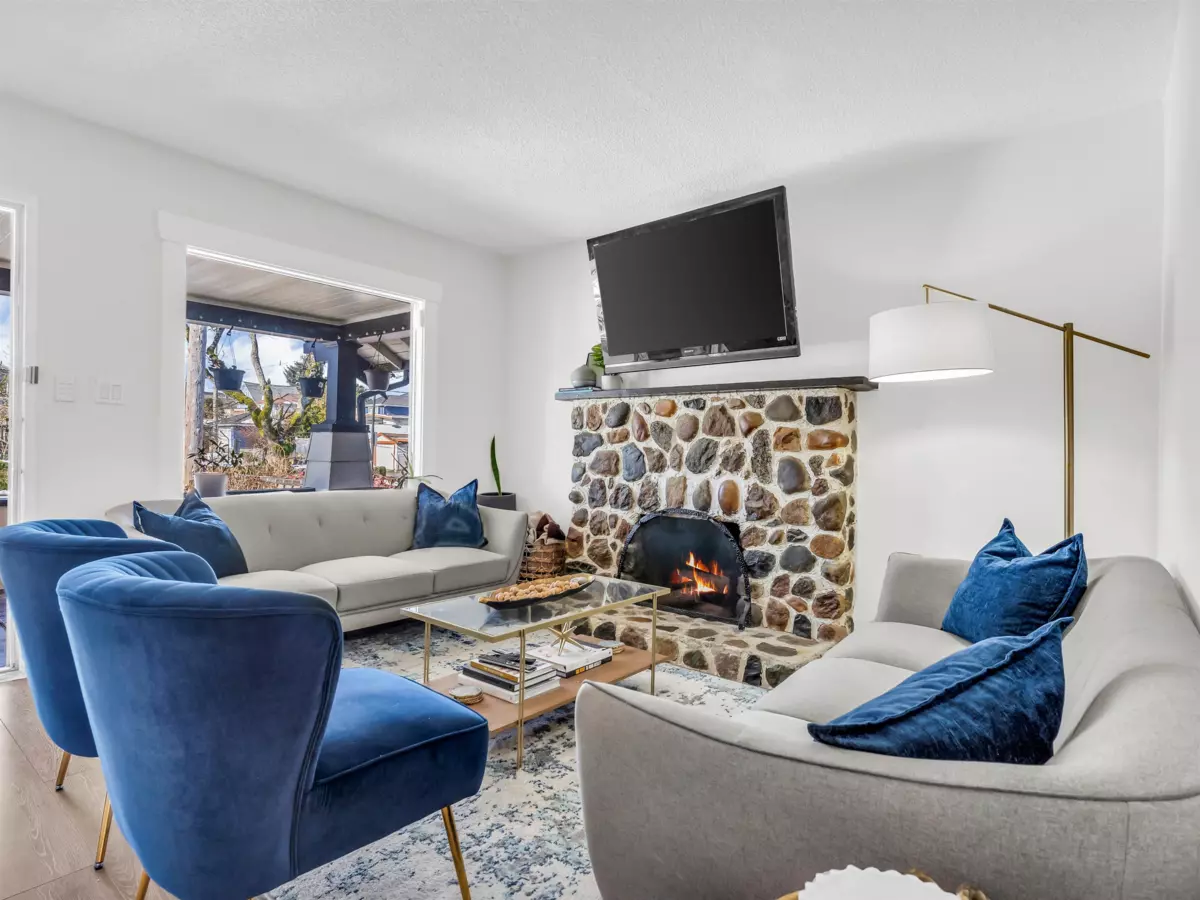 Family Room Photo of 16 N Kaslo Street, Vancouver, BC