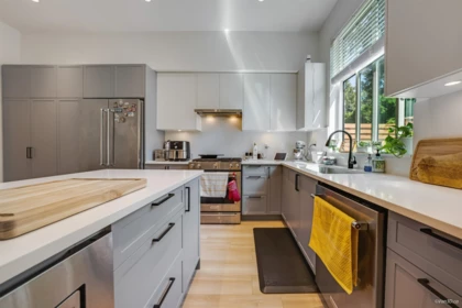 Kitchen Island Photo of 83 7640 197 Street, Langley, BC