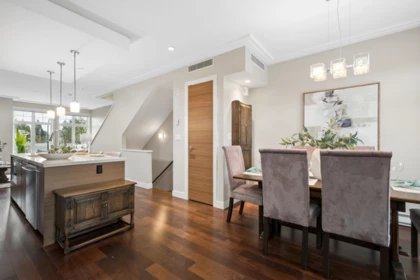 Entry Foyer Photo of 5423 Willow Street, Vancouver, BC
