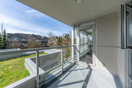 Entry Foyer Photo of 228 9373 Hemlock Drive, Richmond, BC
