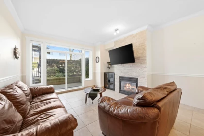 Breakfast Nook Photo of 4 1203 Madison Avenue, Burnaby, BC