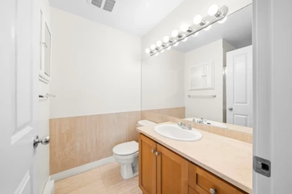 Laundry Room Photo of 4 1203 Madison Avenue, Burnaby, BC