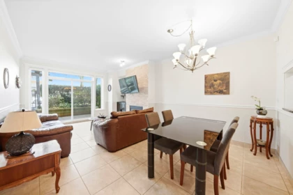 Primary Bedroom Photo of 4 1203 Madison Avenue, Burnaby, BC