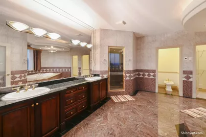 Hallway Photo of 3063 Plateau Boulevard, Coquitlam, BC