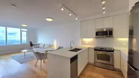 1505 9393 Tower Road, Burnaby, BC, Burnaby — Apartment/Condo for sale