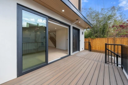 2 1582 E 2nd Avenue, Vancouver, BC, Vancouver — Half Duplex for sale