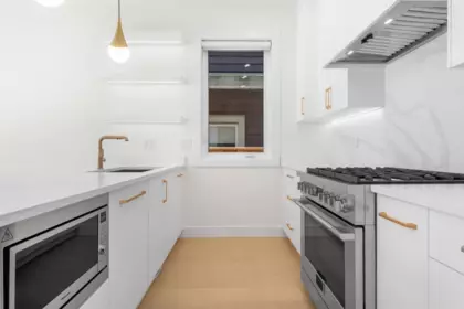 Laundry Room Photo of 2 1582 E 2nd Avenue, Vancouver, BC