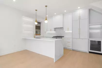 Office / Den Photo of 2 1582 E 2nd Avenue, Vancouver, BC