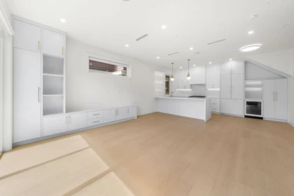 Primary Bedroom Photo of 2 1582 E 2nd Avenue, Vancouver, BC