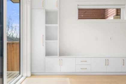 Walk-In Closet Photo of 2 1582 E 2nd Avenue, Vancouver, BC