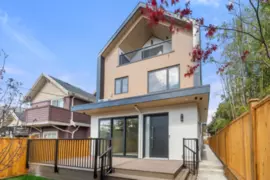 2 1582 E 2nd Avenue, Vancouver, BC