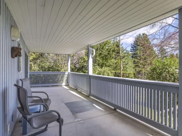 Hallway Photo of 680 St. Andrews Road, West Vancouver, BC