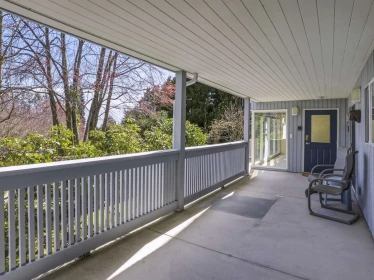 Staircase Photo of 680 St. Andrews Road, West Vancouver, BC