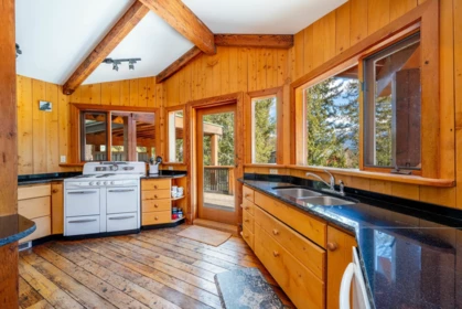 Breakfast Nook Photo of 8596 Drifter Place, Whistler, BC