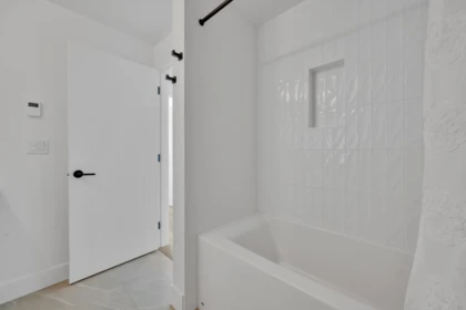 Swimming Pool Photo of 505 33160 Plaxton Crescent, Abbotsford, BC