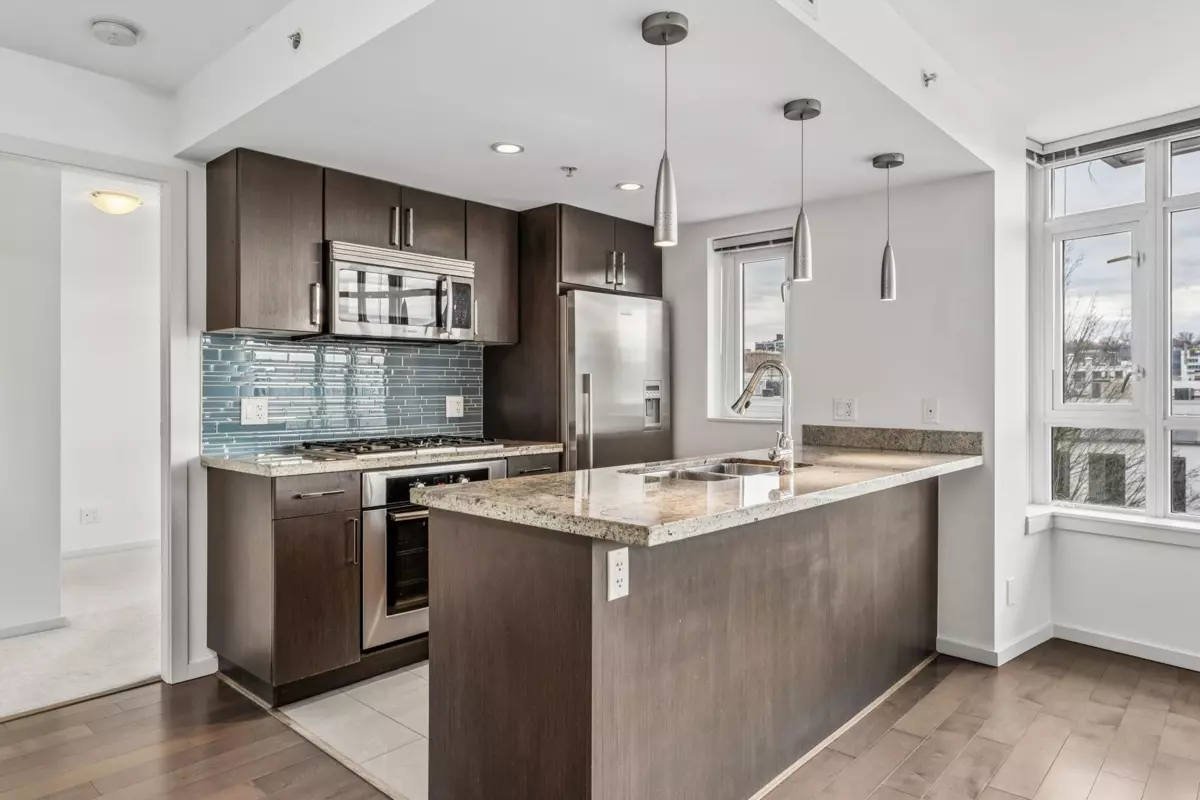 Dining Area Photo of 503 89 W 2nd Avenue, Vancouver, BC