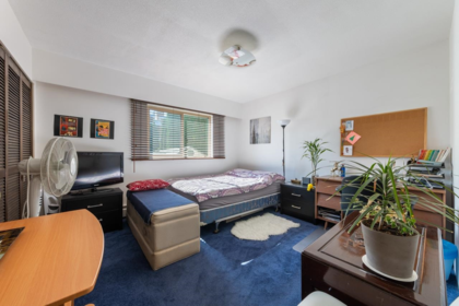 Basement Recreation Room Photo of 2472 E 12th Avenue, Vancouver, BC
