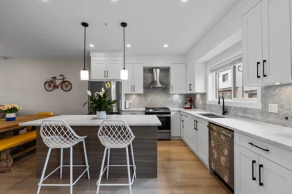 Kitchen Island Photo of 24 20155 84 Avenue, Langley, BC