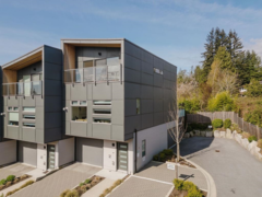 109 736 Gibsons Way, Gibsons, BC