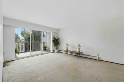 Walk-In Closet Photo of 207 32070 Peardonville Road, Abbotsford, BC