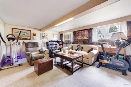 Basement Recreation Room Photo of 10962 145a Street, Surrey, BC