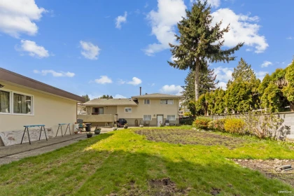 Hot Tub / Spa Photo of 10962 145a Street, Surrey, BC
