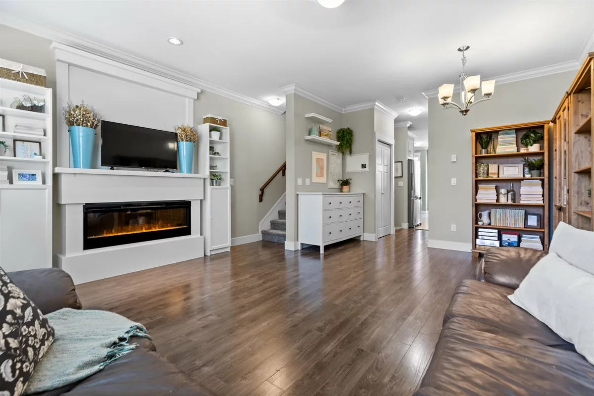 Living Room Photo of 13 33860 Marshall Road, Abbotsford, BC