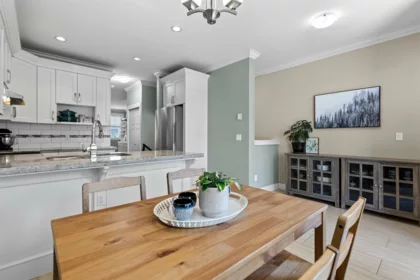 Breakfast Nook Photo of 13 33860 Marshall Road, Abbotsford, BC