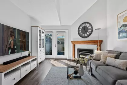 26 230 W 15th Street, North Vancouver, BC, North Vancouver — Townhouse for sale