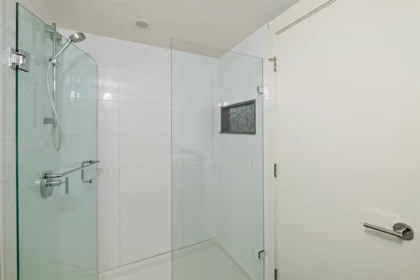 Primary Bathroom Photo of 2306 3007 Glen Drive, Coquitlam, BC