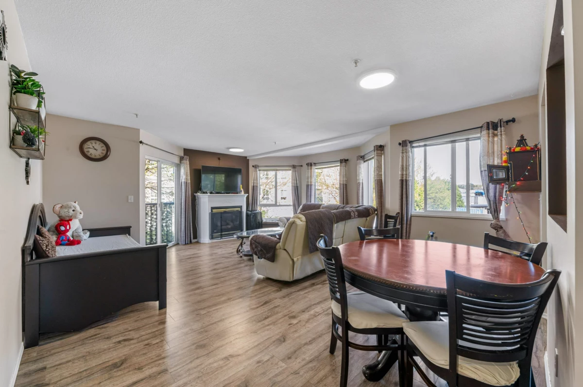 Family Room Photo of 211 31831 Peardonville Road, Abbotsford, BC