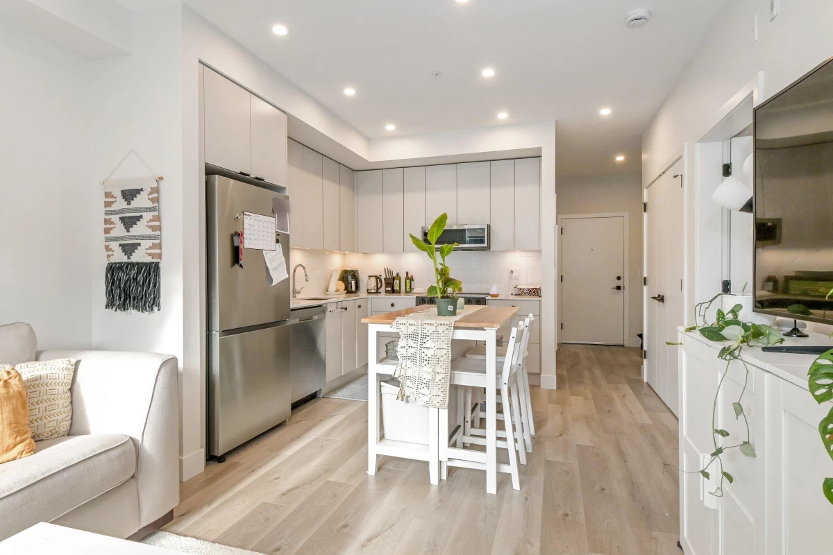 Dining Area Photo of 402 45497 Campus Drive, Chilliwack, BC