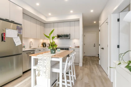 Kitchen Photo of 402 45497 Campus Drive, Chilliwack, BC
