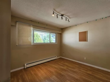 Powder Room Photo of 14391 Marine Drive, White Rock, BC