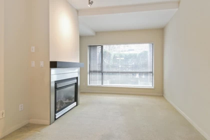 105 10866 City Parkway, Surrey, BC, Surrey — Apartment/Condo for sale