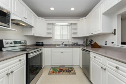 Breakfast Nook Photo of 8 46277 Cessna Drive, Chilliwack, BC